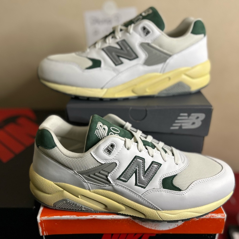 New Balance 580